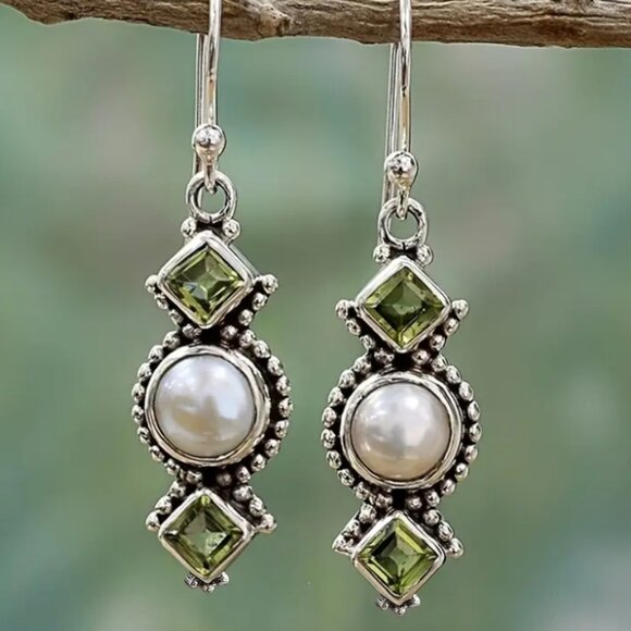 d'Vine Products Jewelry - Vintage Boho Style Drop Earrings Inlaid Faux Pearls & Synthetic Gemstones